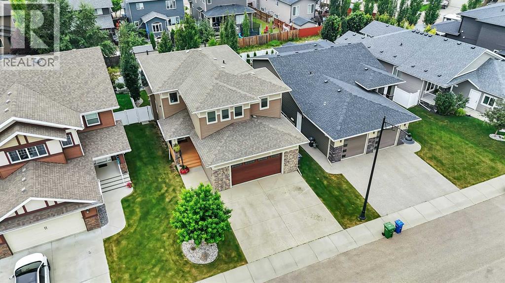74 Lazaro Close, Red Deer, Alberta  T4R 0R8 - Photo 2 - A2332127