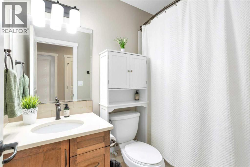 74 Lazaro Close, Red Deer, Alberta  T4R 0R8 - Photo 25 - A2332127