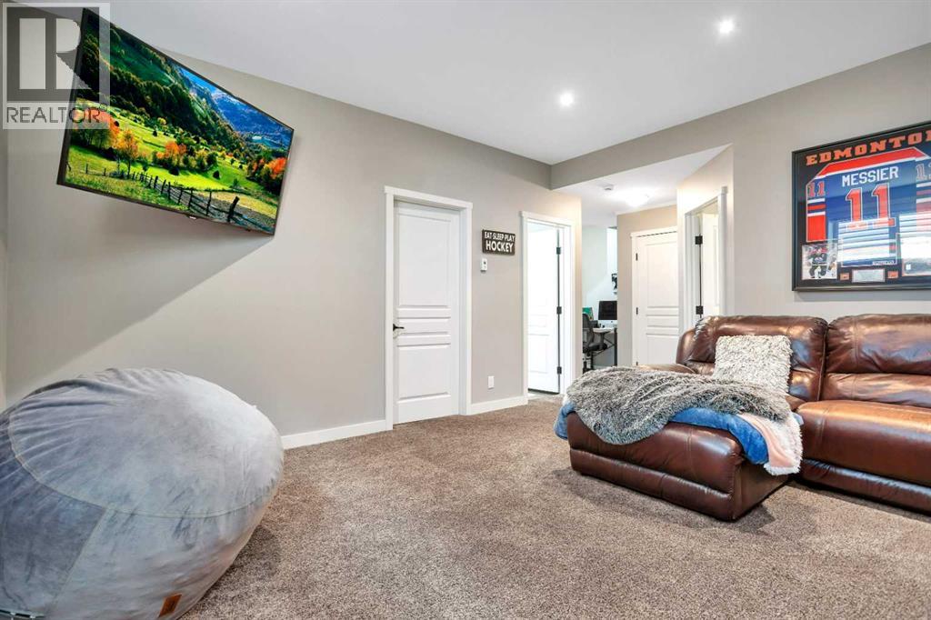 74 Lazaro Close, Red Deer, Alberta  T4R 0R8 - Photo 29 - A2332127