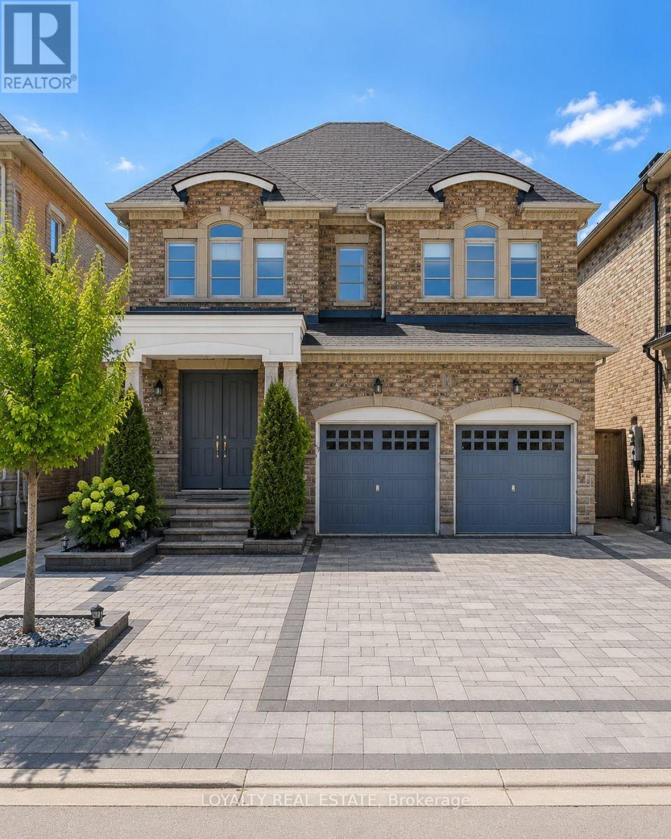 11 MAYAPPLE LANE, Richmond Hill (Oak Ridges)