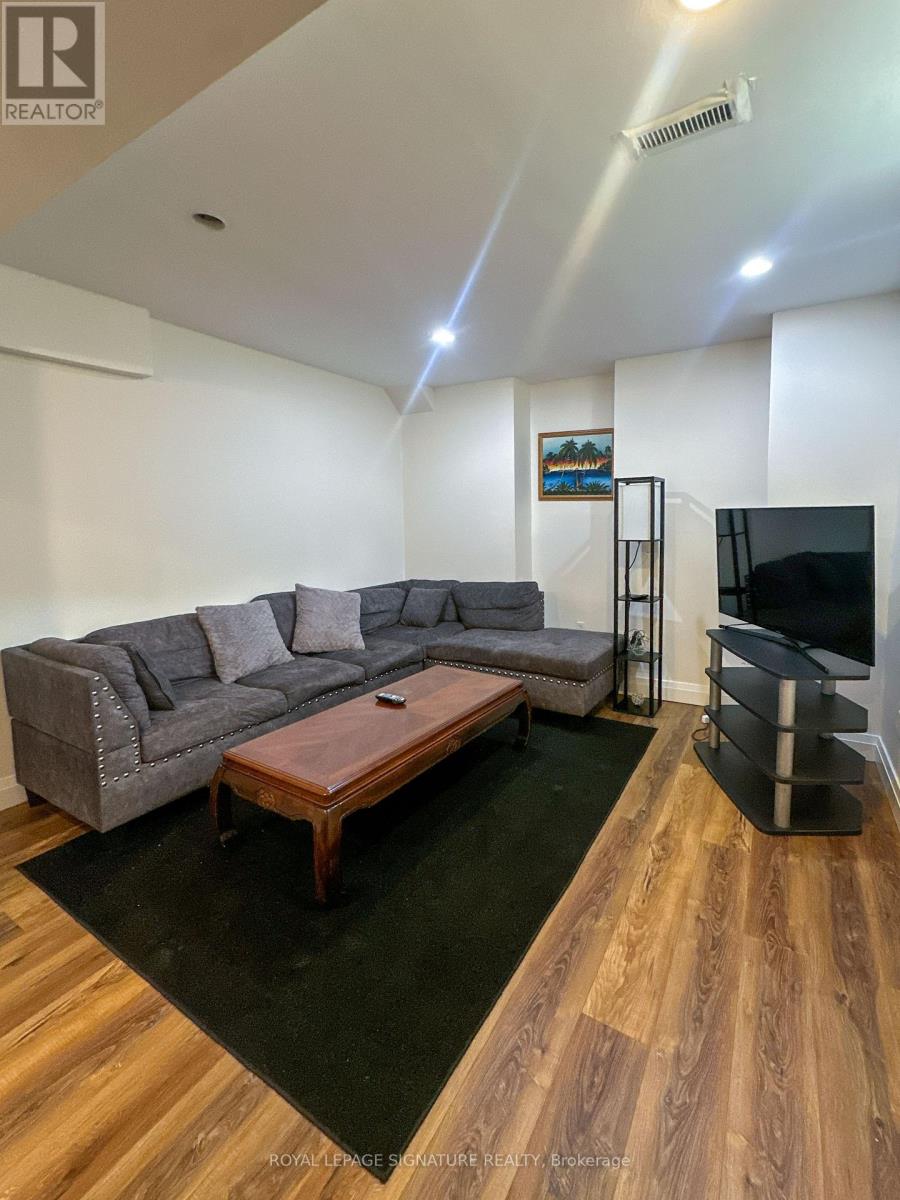 Bsmt - 3974 Foxwood Avenue, Mississauga, Ontario  L5N 7V4 - Photo 3 - W13526028