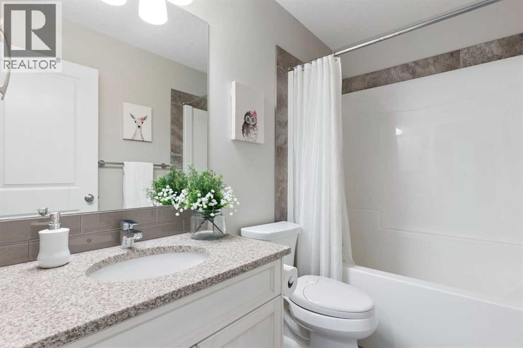 2201 Bayside Circle SW, Airdrie, Alberta  T4B 0V6 - Photo 33 - A2313254