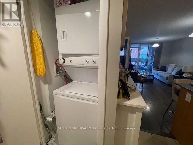 403 - 800 Lawrence Avenue W, Toronto, Ontario  M6A 0B1 - Photo 11 - W13604712