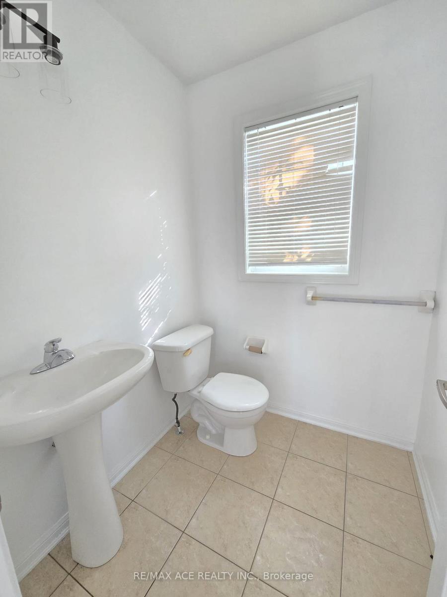 901 Rigo Crossing Crescent, Milton, Ontario  L9T 8E1 - Photo 5 - W13604730