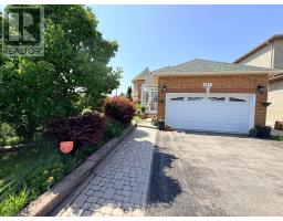 687 TWAIN AVENUE, Mississauga, Ontario
