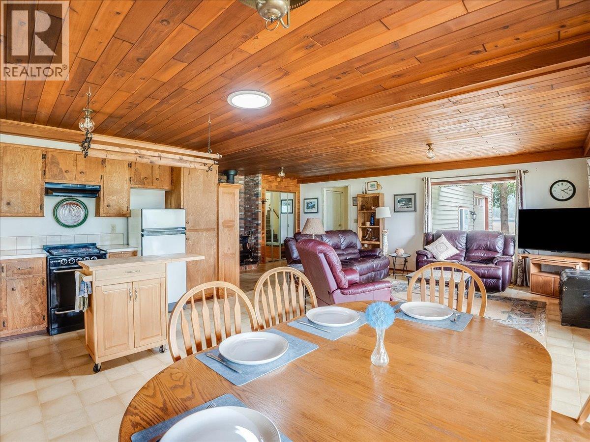 7510 Deer Park Road, Deer Park, British Columbia V1N 4V8 - Photo 30 - 10394792