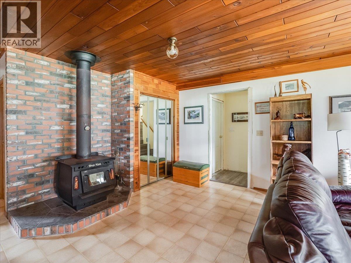7510 Deer Park Road, Deer Park, British Columbia V1N 4V8 - Photo 23 - 10394792