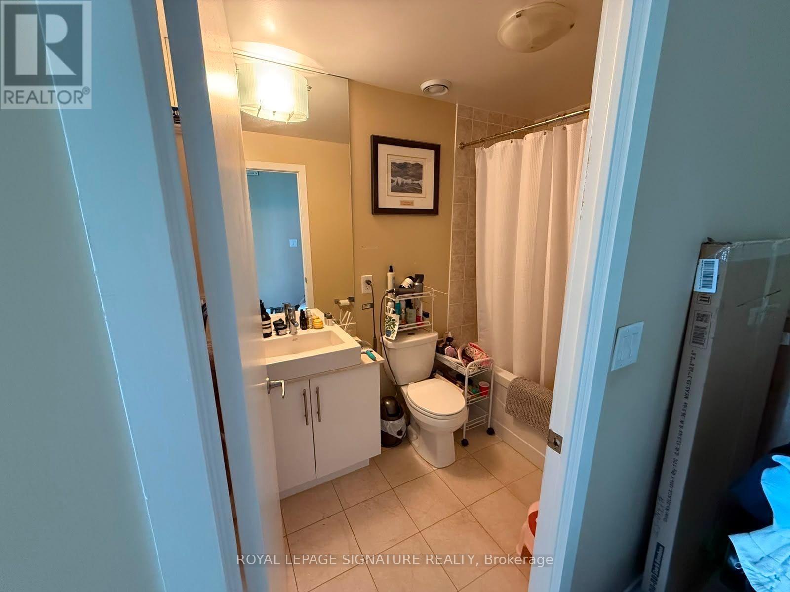 1310 - 65 Bremner Boulevard, Toronto, Ontario  M5J 0A7 - Photo 11 - C13601360