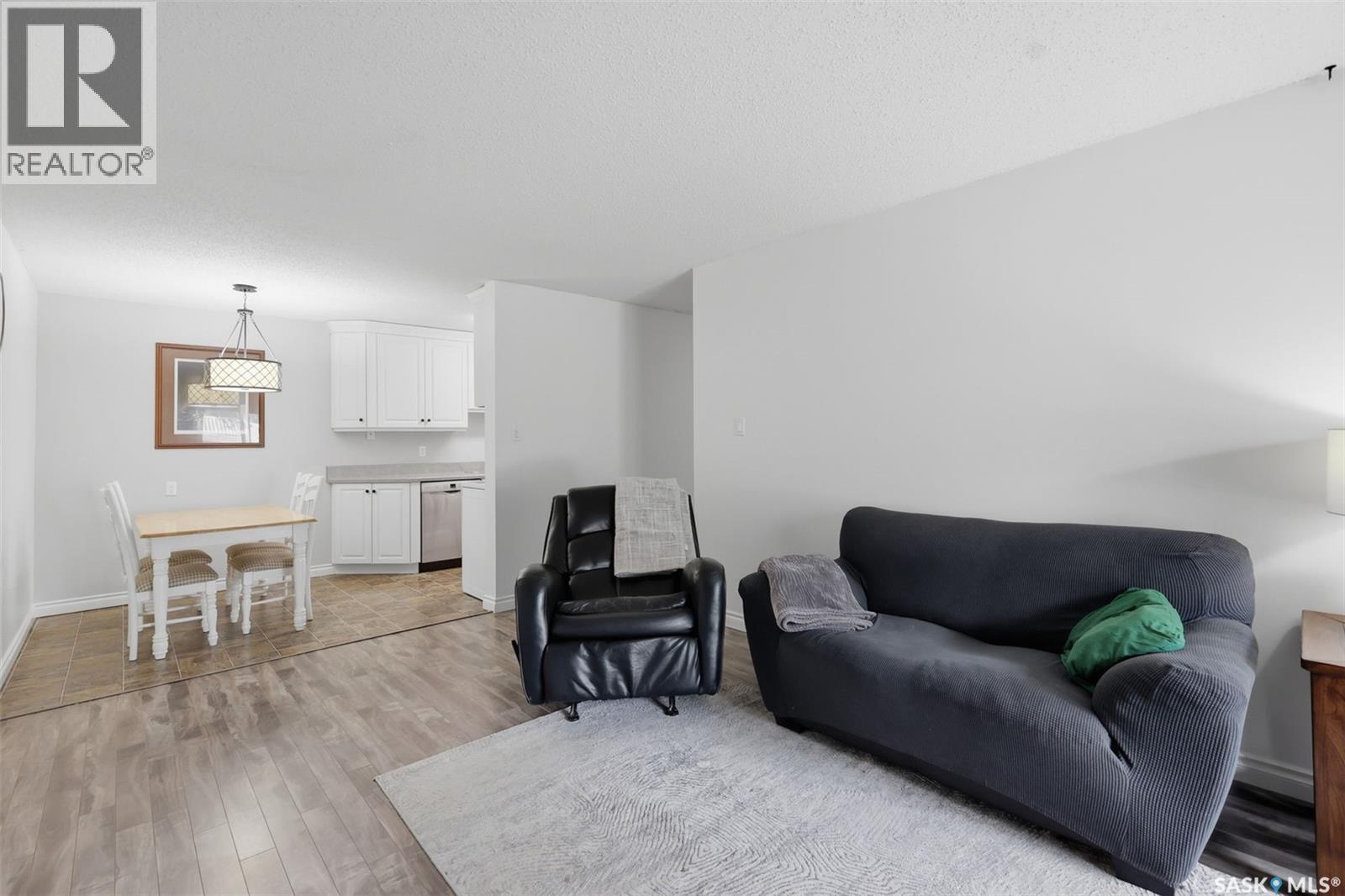 717 310 Stillwater Drive, Saskatoon, Saskatchewan  S7J 4H7 - Photo 1 - SK043647