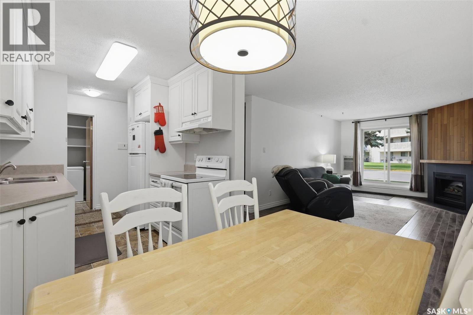 717 310 Stillwater Drive, Saskatoon, Saskatchewan  S7J 4H7 - Photo 5 - SK043647