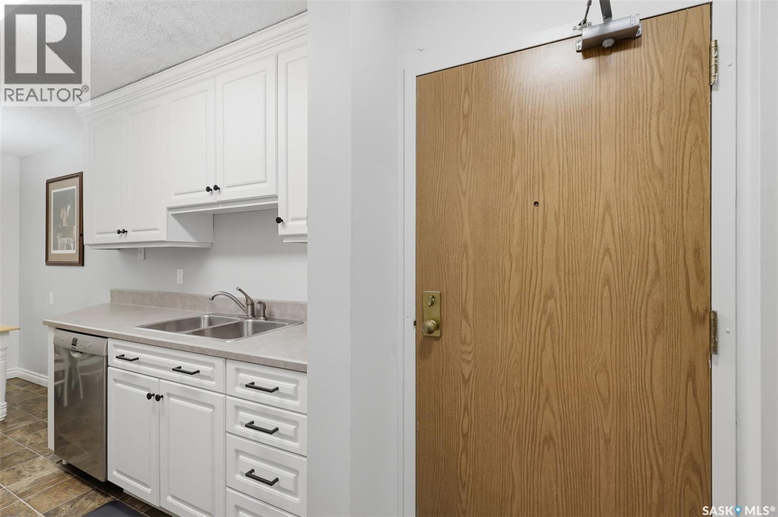 717 310 Stillwater Drive, Saskatoon, Saskatchewan  S7J 4H7 - Photo 7 - SK043647