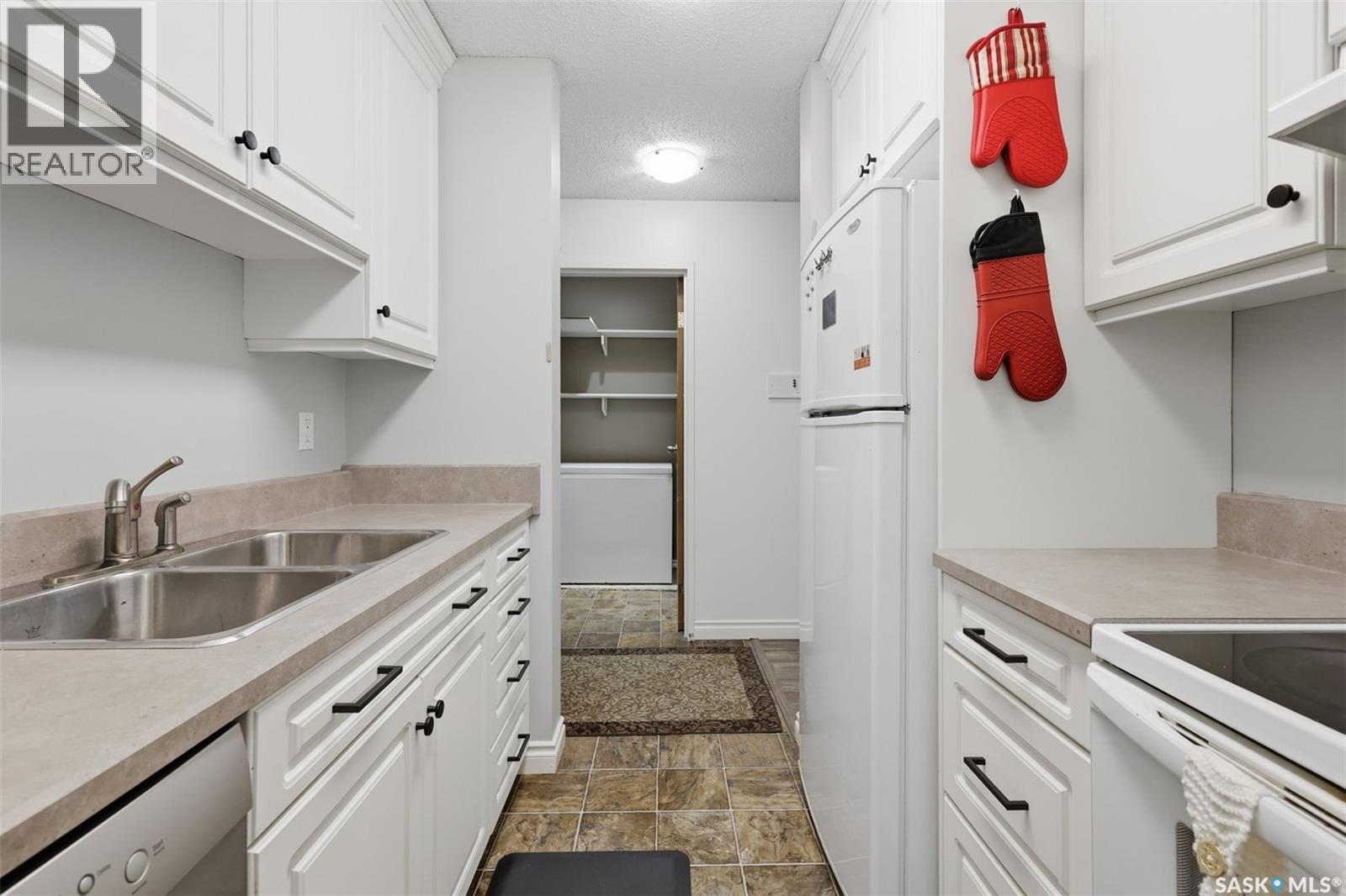 717 310 Stillwater Drive, Saskatoon, Saskatchewan  S7J 4H7 - Photo 9 - SK043647