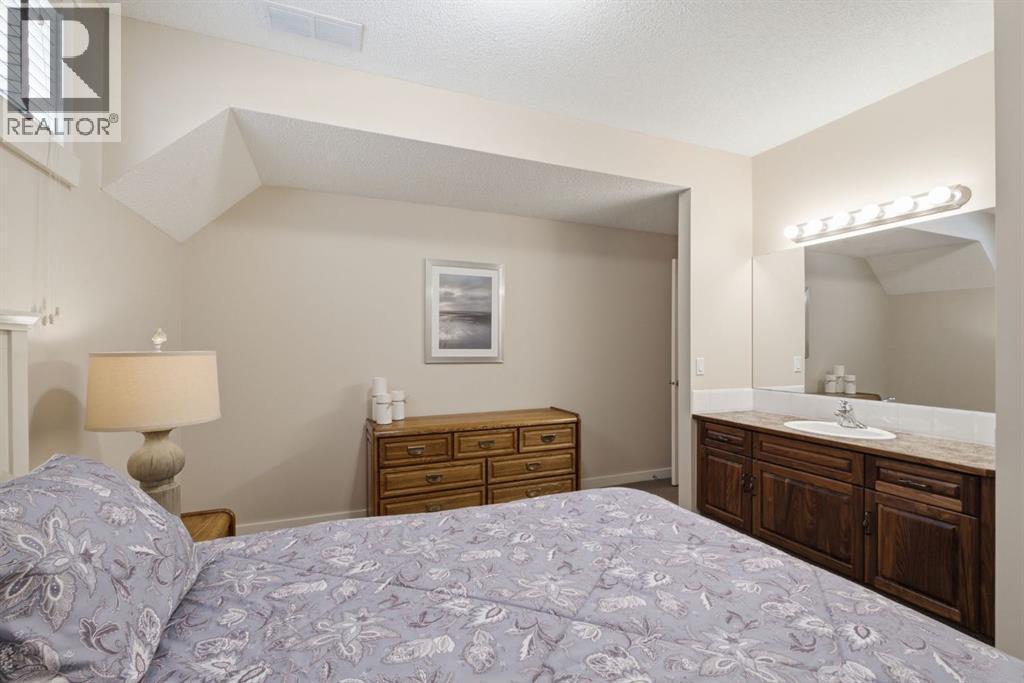 31 Chapala Close SE, Calgary, Alberta  T2X 3T1 - Photo 39 - A2330687