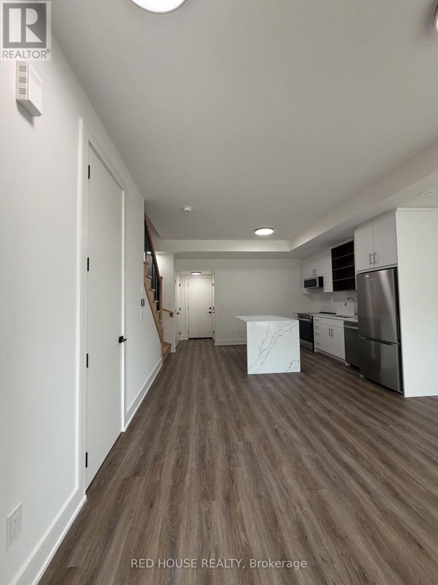 167 Everett Common, St. Catharines, Ontario  L2P 0G7 - Photo 2 - X13604750