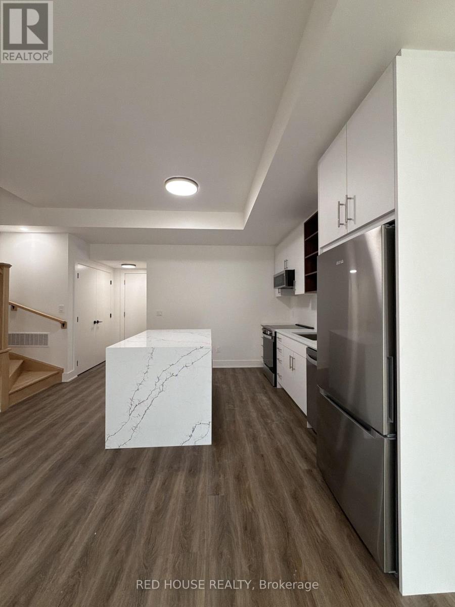 167 Everett Common, St. Catharines, Ontario  L2P 0G7 - Photo 5 - X13604750