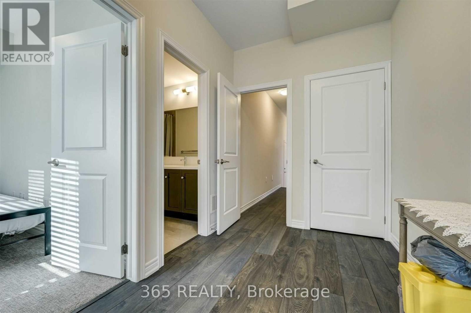 16 Hibiscus Lane, Hamilton, Ontario  L8K 5J3 - Photo 9 - X13604758
