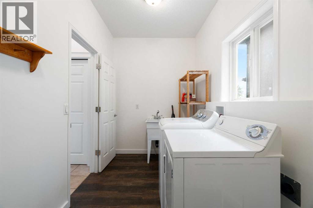 79 Royal Crest Way NW, Calgary, Alberta  T3G 4M9 - Photo 24 - A2329111