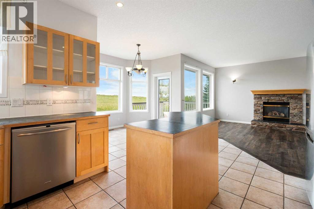 79 Royal Crest Way NW, Calgary, Alberta  T3G 4M9 - Photo 18 - A2329111