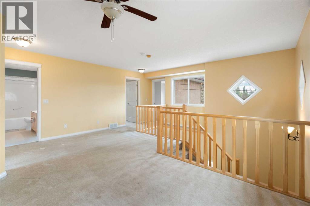 79 Royal Crest Way NW, Calgary, Alberta  T3G 4M9 - Photo 28 - A2329111