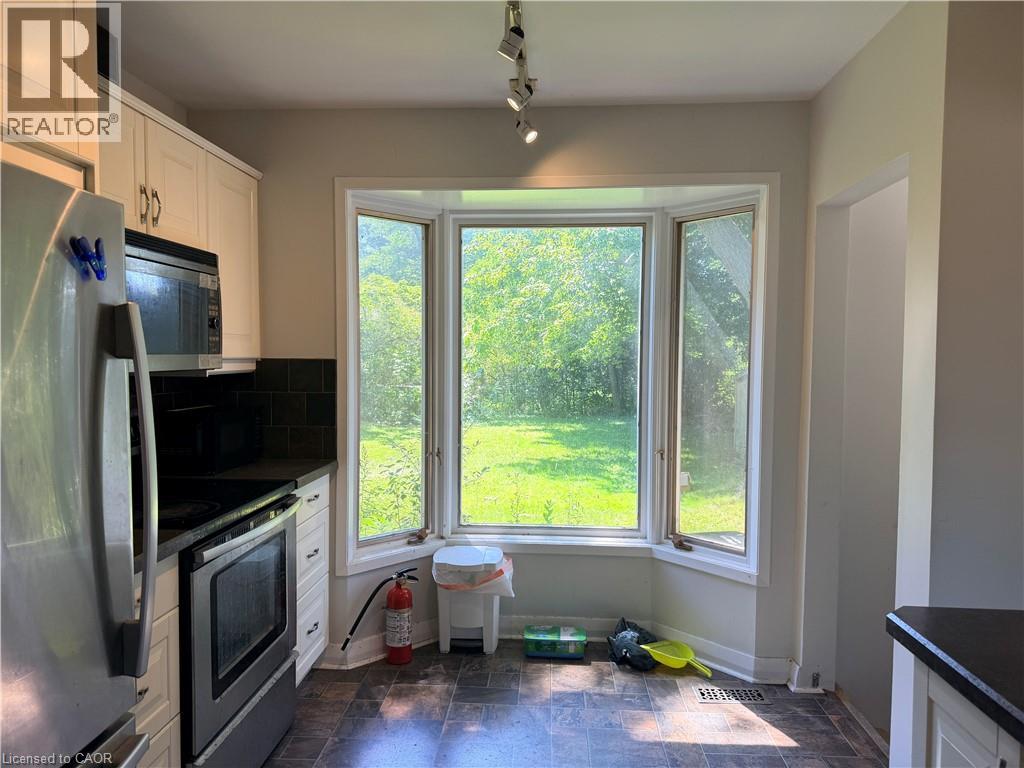 201 Lourdes Street, Waterloo, Ontario  N2L 1N8 - Photo 7 - 40847499