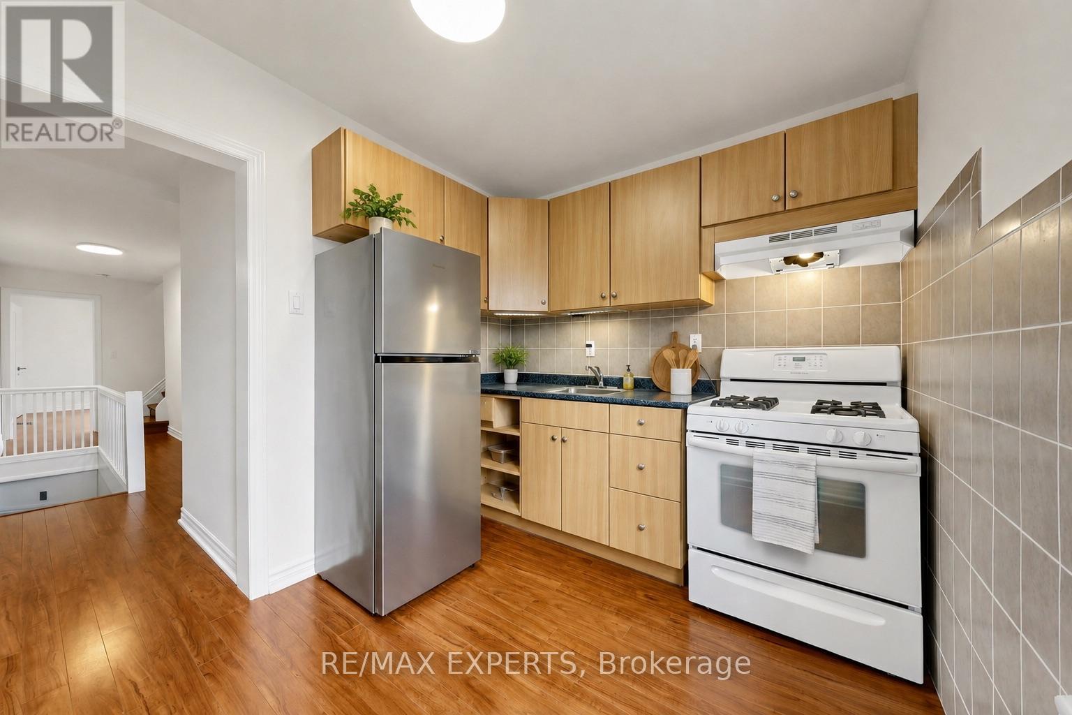 8 Parr Street, Toronto, Ontario  M6J 2E3 - Photo 7 - C13601282