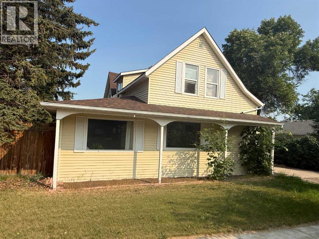 208 2 Street S, vulcan, Alberta