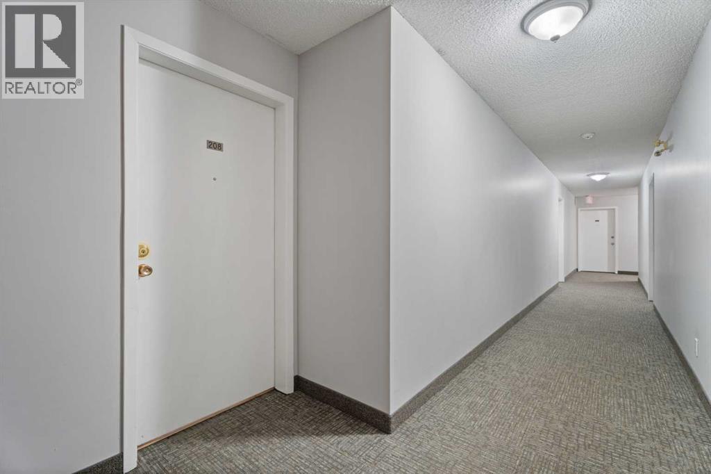 208, 819 4a Street NE, Calgary, Alberta  T2E 3W3 - Photo 4 - A2318335
