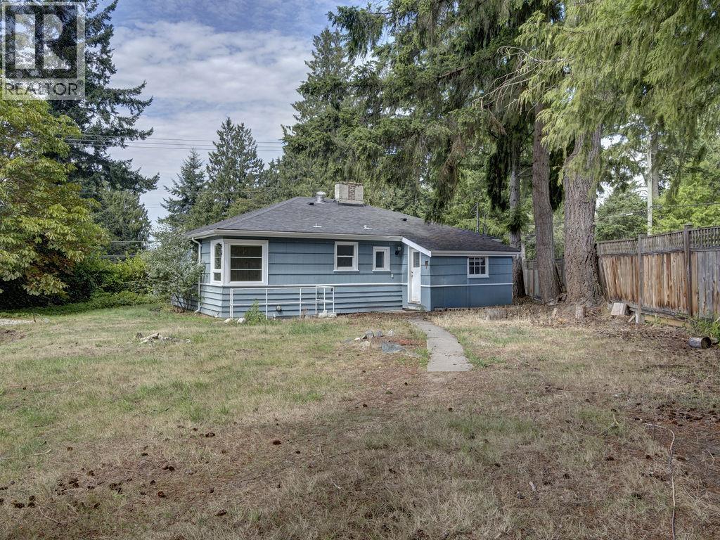 5724 Porpoise Bay Road, Sechelt, British Columbia  V0N 3A3 - Photo 4 - R3149847