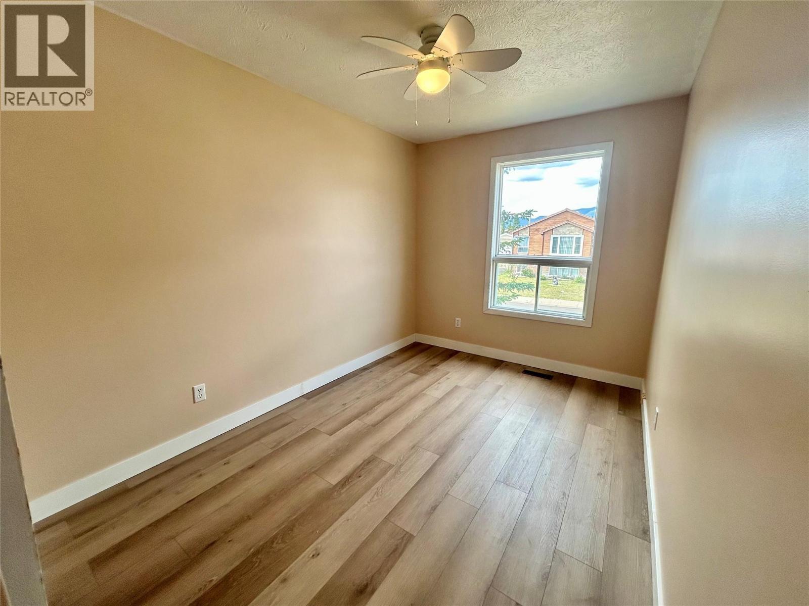 156 Valleyview Crescent, Tumbler Ridge, British Columbia  V0C 2W0 - Photo 9 - 10395852