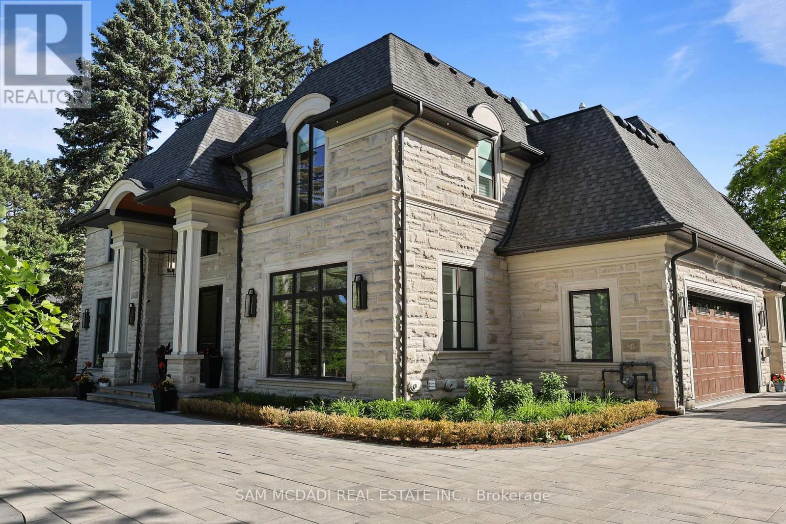 1342 Nocturne Court, Mississauga, Ontario  L5H 2L8 - Photo 2 - W13604838