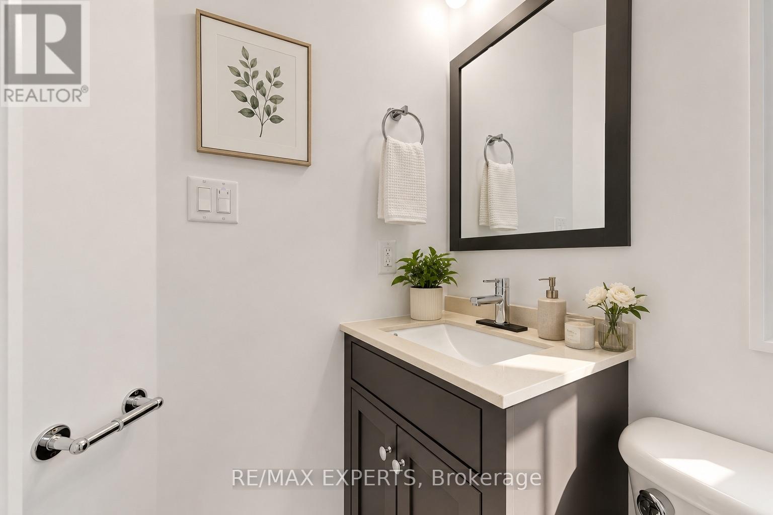 8 Parr Street, Toronto, Ontario  M6J 2E3 - Photo 12 - C13601282