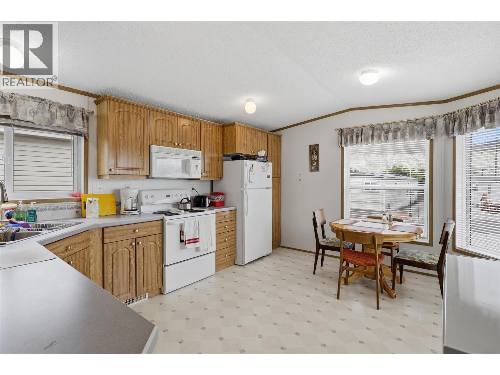 7545 Dallas Drive Unit# 52, Kamloops, British Columbia  V2C 6X8 - Photo 13 - 10393685