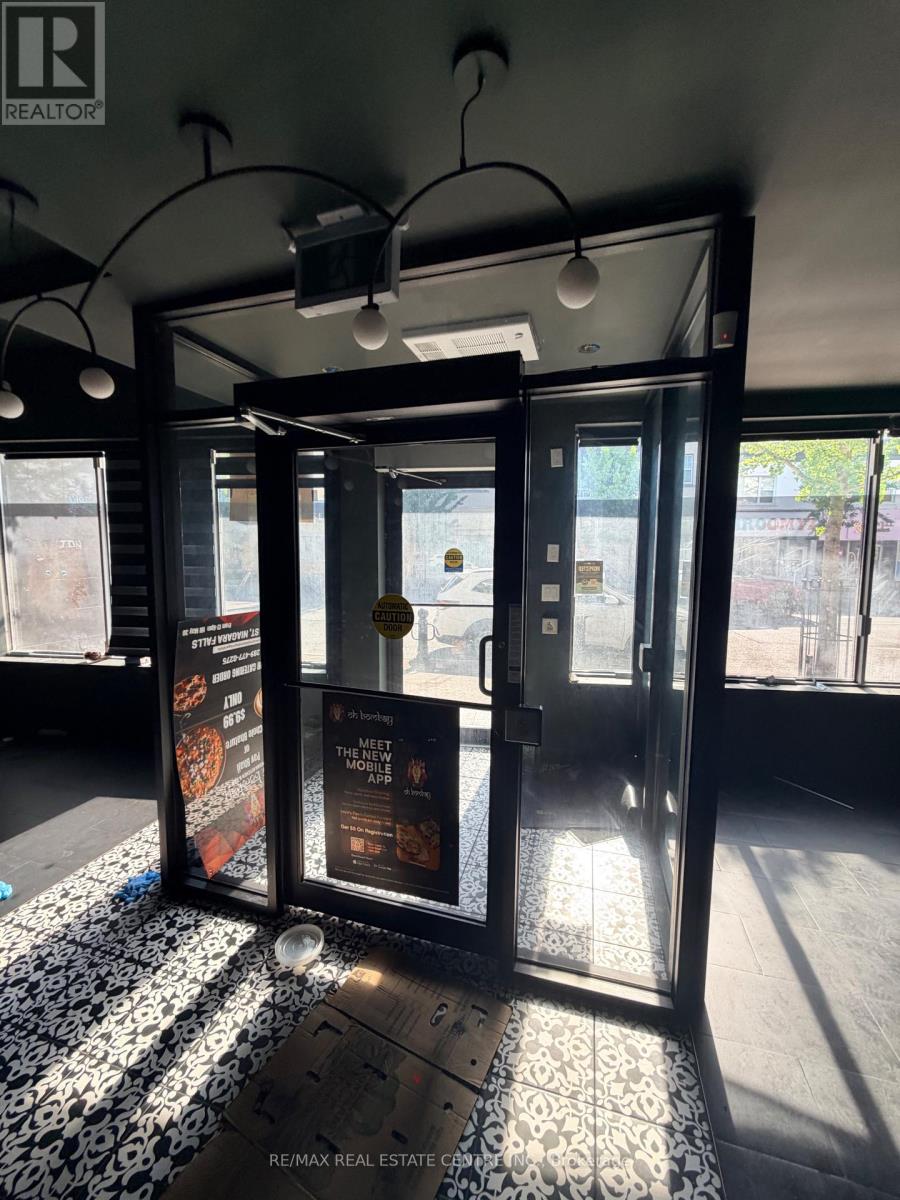 5900 Main Street, Niagara Falls, Ontario  L2G 5Z8 - Photo 4 - X13604840