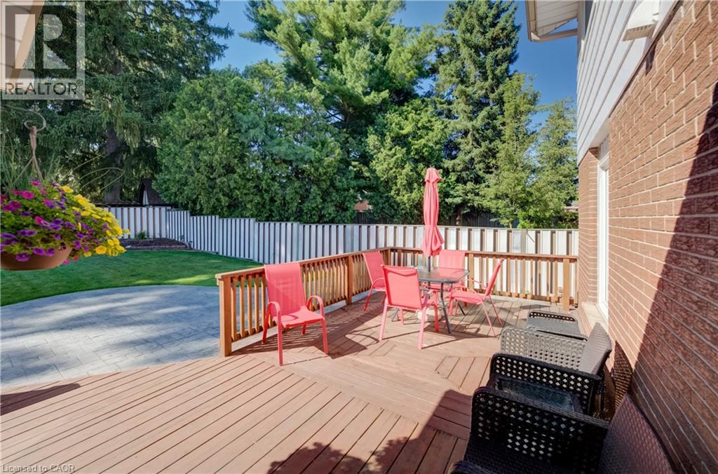 54 Stonegate Drive, Kitchener, Ontario  N2A 2Z1 - Photo 40 - 40842765