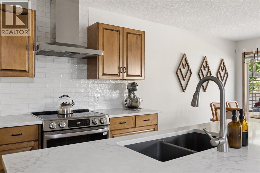 36 Cranfield Manor SE, Calgary, Alberta  T3M 1K6 - Photo 5 - A2329496