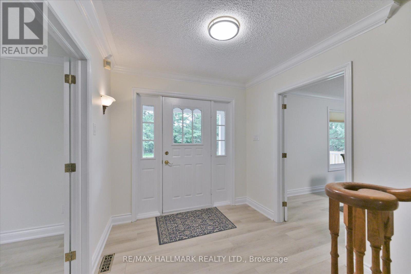 13918 Leslie Street E, Aurora, Ontario  L4G 7C8 - Photo 4 - N13603124