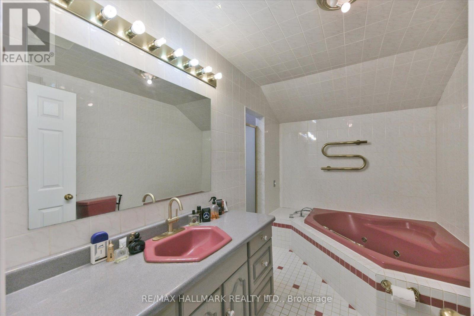 13918 Leslie Street E, Aurora, Ontario  L4G 7C8 - Photo 26 - N13603124
