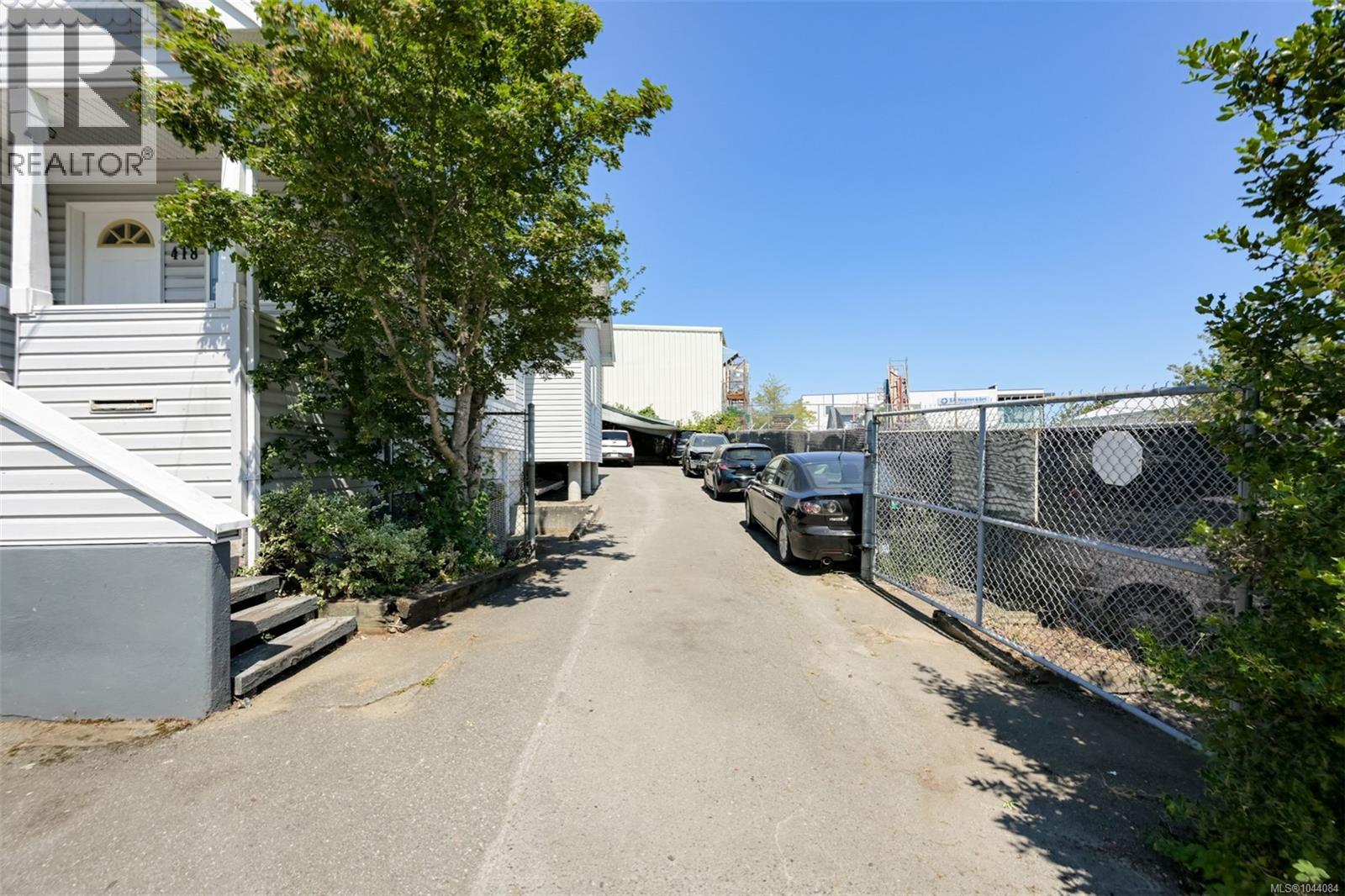 Listing image 16