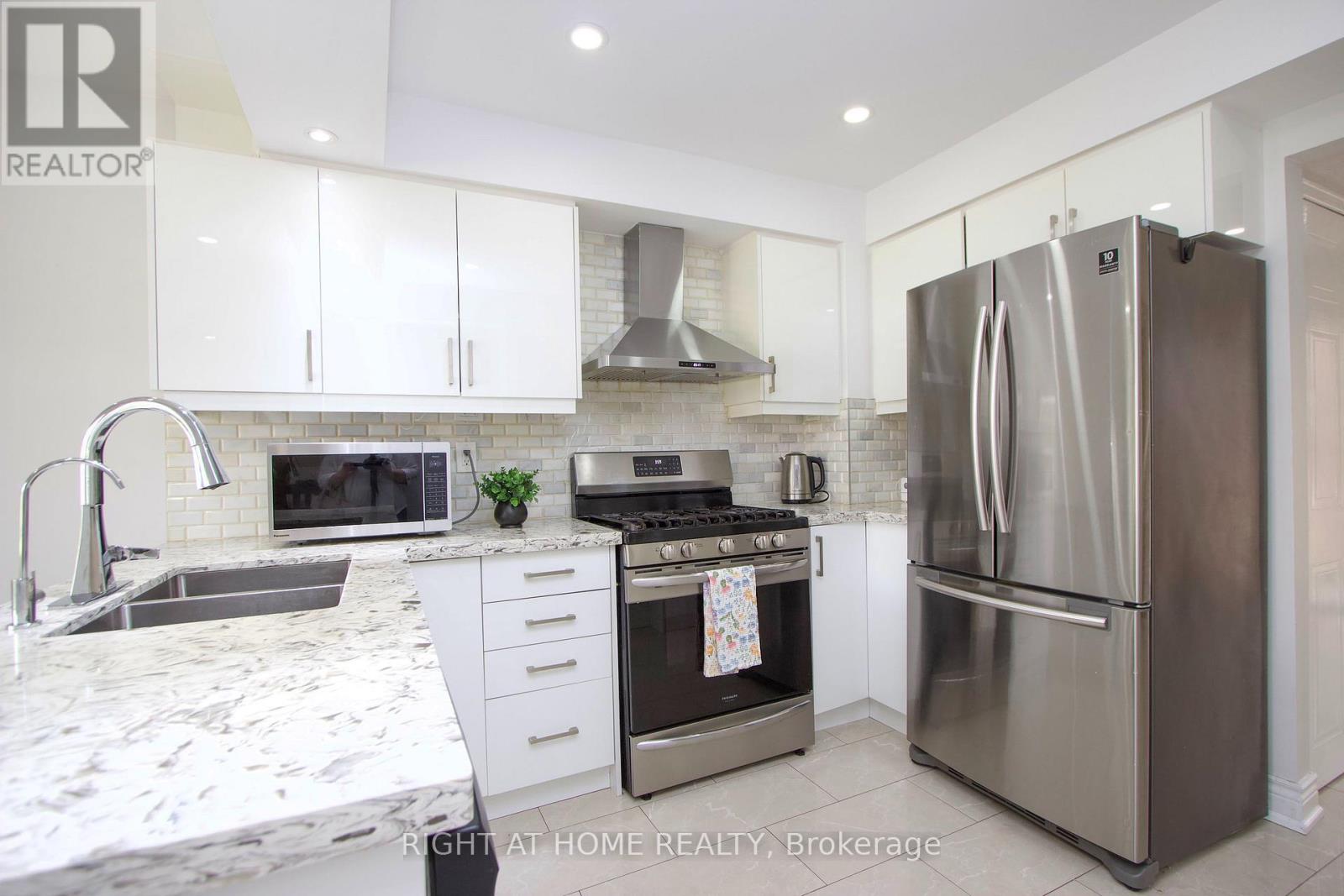 865 Attersley Drive, Oshawa, Ontario  L1K 1V1 - Photo 3 - E13604868