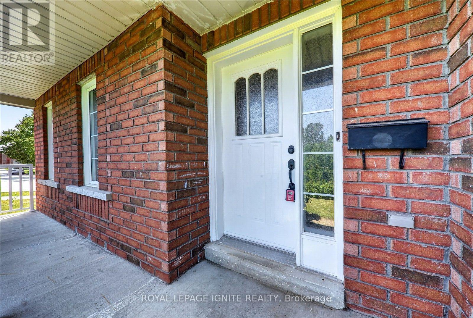 57 Armitage Crescent, Ajax, Ontario  L1T 4L1 - Photo 6 - E13604914