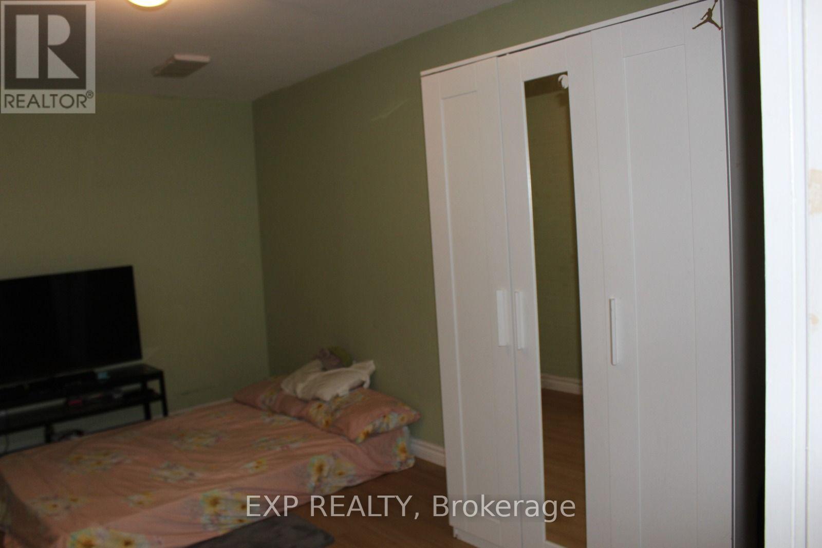 Bsmt - 134 Sandown Avenue, Toronto (Birchcliffe-Cliffside), Ontario  M1N 3W7 - Photo 4 - E13604934