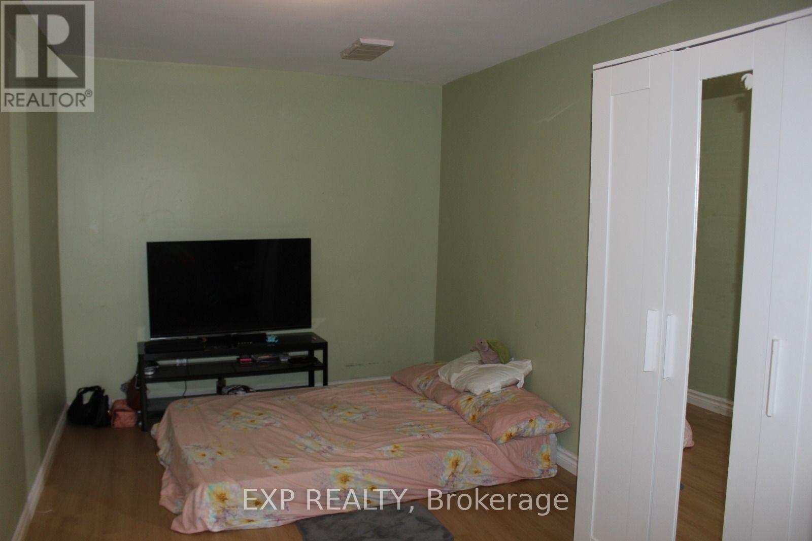 Bsmt - 134 Sandown Avenue, Toronto (Birchcliffe-Cliffside), Ontario  M1N 3W7 - Photo 5 - E13604934
