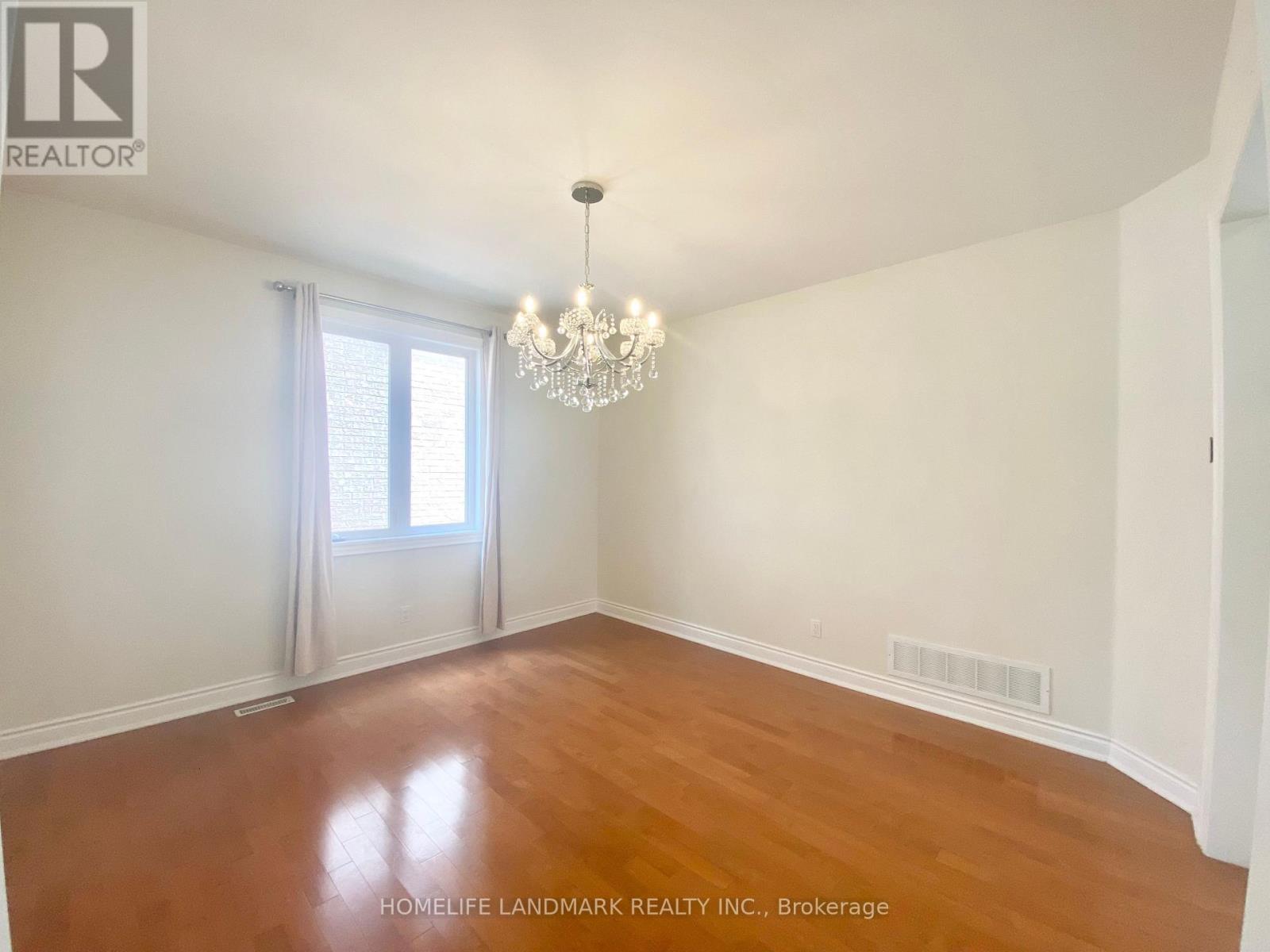 315 Weldrick Road, Richmond Hill, Ontario L4C 0A7 - Photo 14 - N13604888
