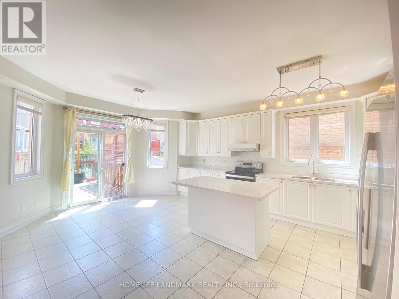 315 Weldrick Road, Richmond Hill, Ontario L4C 0A7 - Photo 8 - N13604888