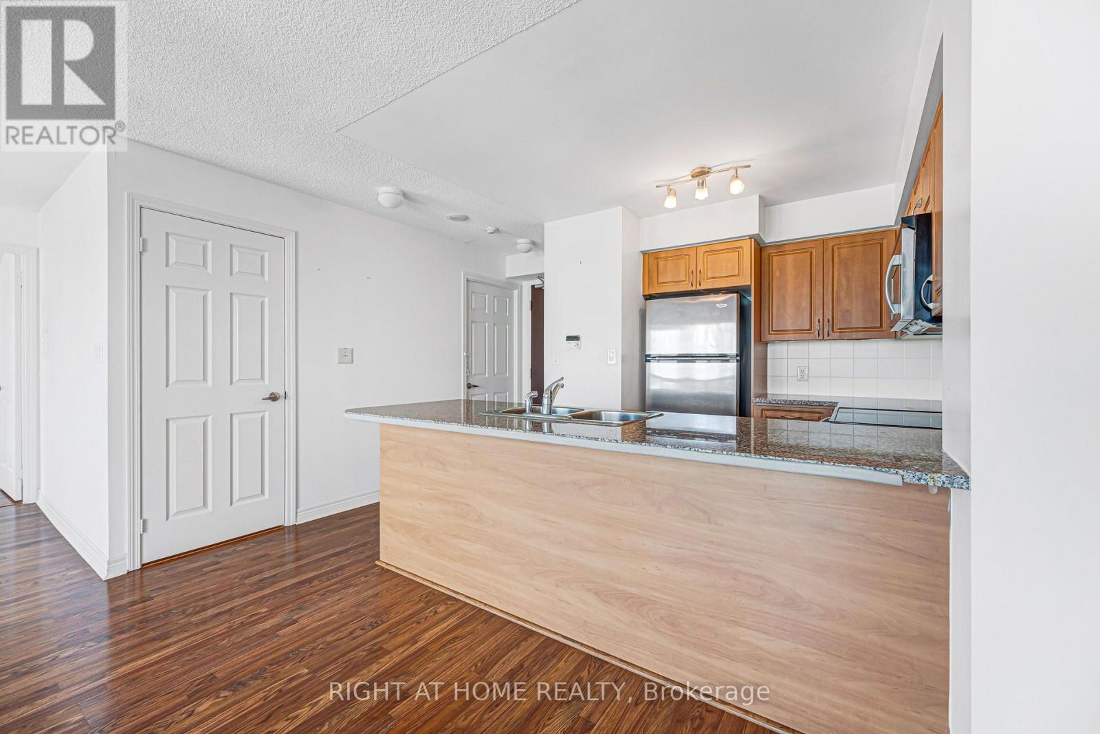 #2902 - 208 Enfield Place, Mississauga, Ontario  L5B 0G8 - Photo 11 - W13604872