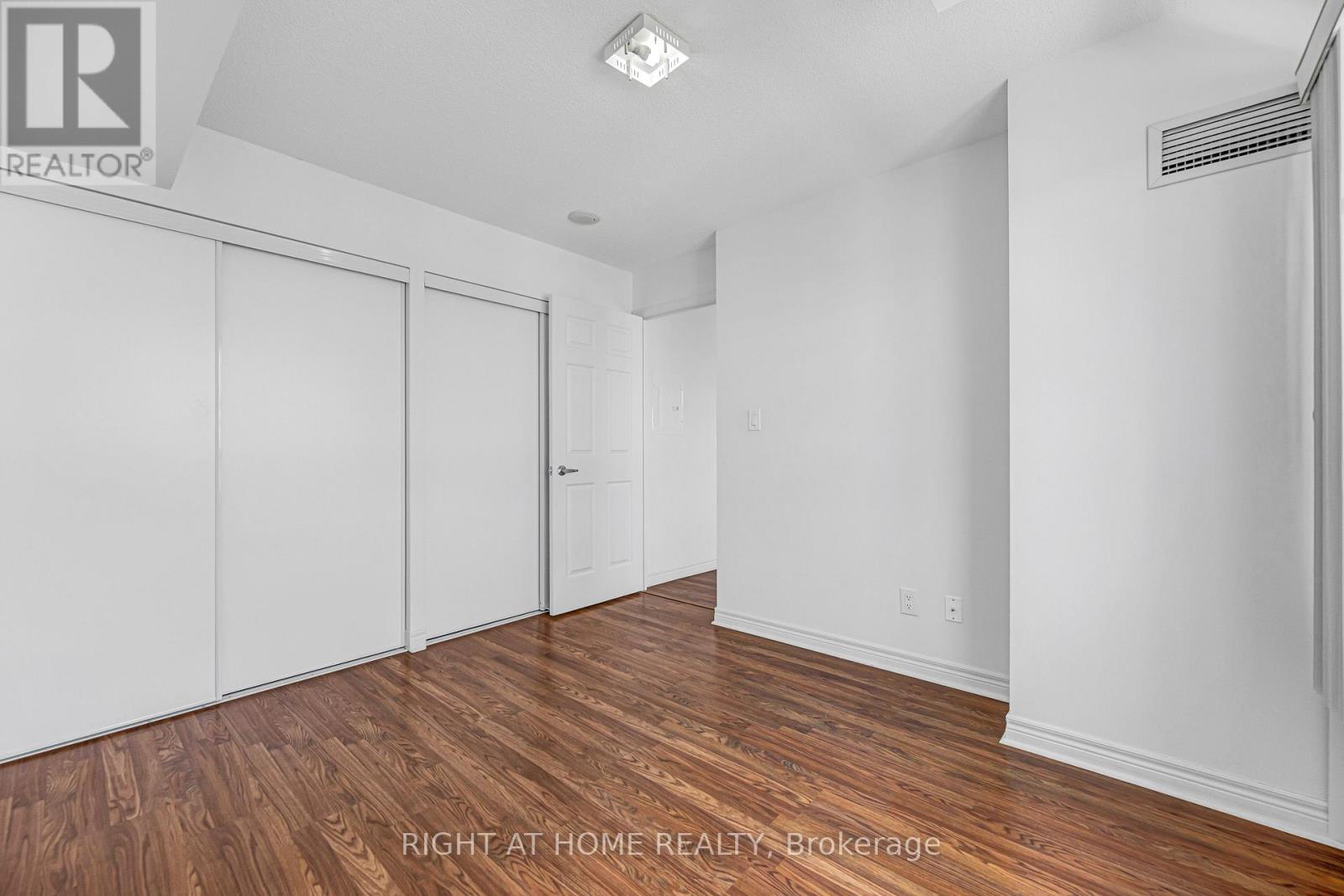 #2902 - 208 Enfield Place, Mississauga, Ontario  L5B 0G8 - Photo 29 - W13604872