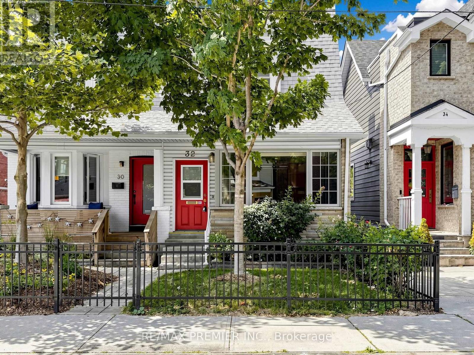 32 RITCHIE AVENUE, Toronto, Ontario
