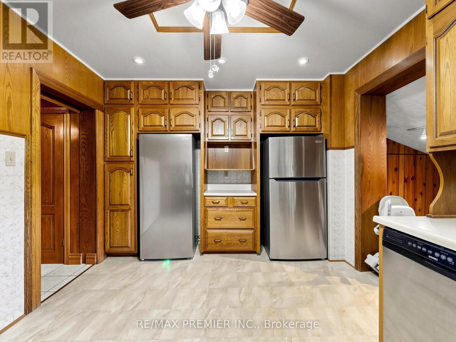 32 Ritchie Avenue, Toronto, Ontario  M6R 2J8 - Photo 16 - W13604898