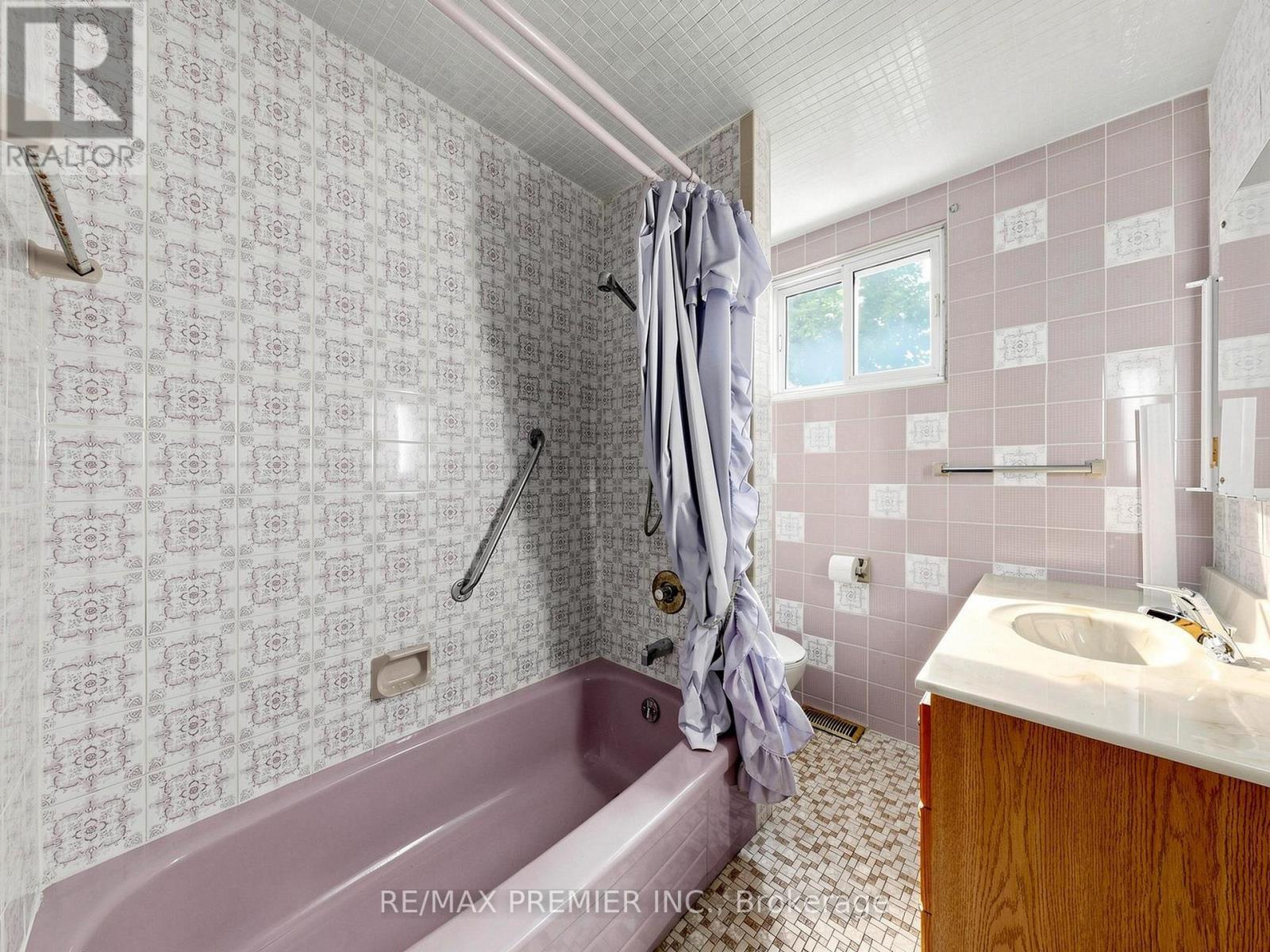 32 Ritchie Avenue, Toronto, Ontario  M6R 2J8 - Photo 28 - W13604898