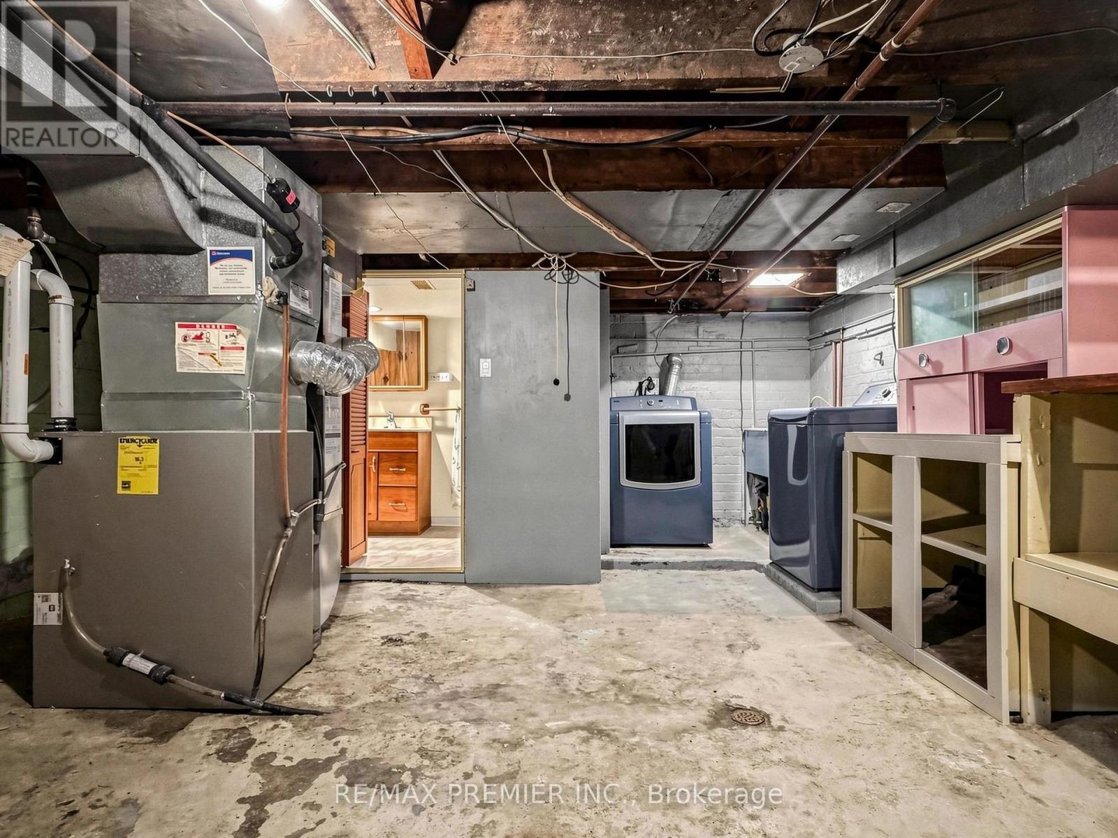 32 Ritchie Avenue, Toronto, Ontario  M6R 2J8 - Photo 31 - W13604898